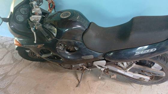 SUZUKI GSX 750 F 